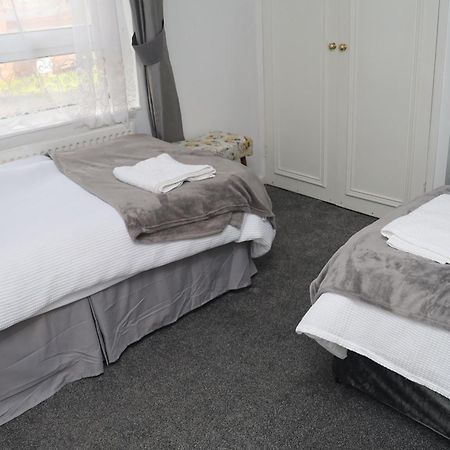 Superb 3 Bedroom Flat In Stafford Dış mekan fotoğraf