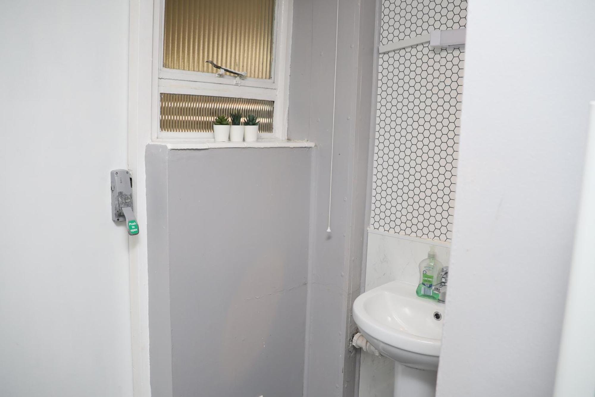 Superb 3 Bedroom Flat In Stafford Dış mekan fotoğraf