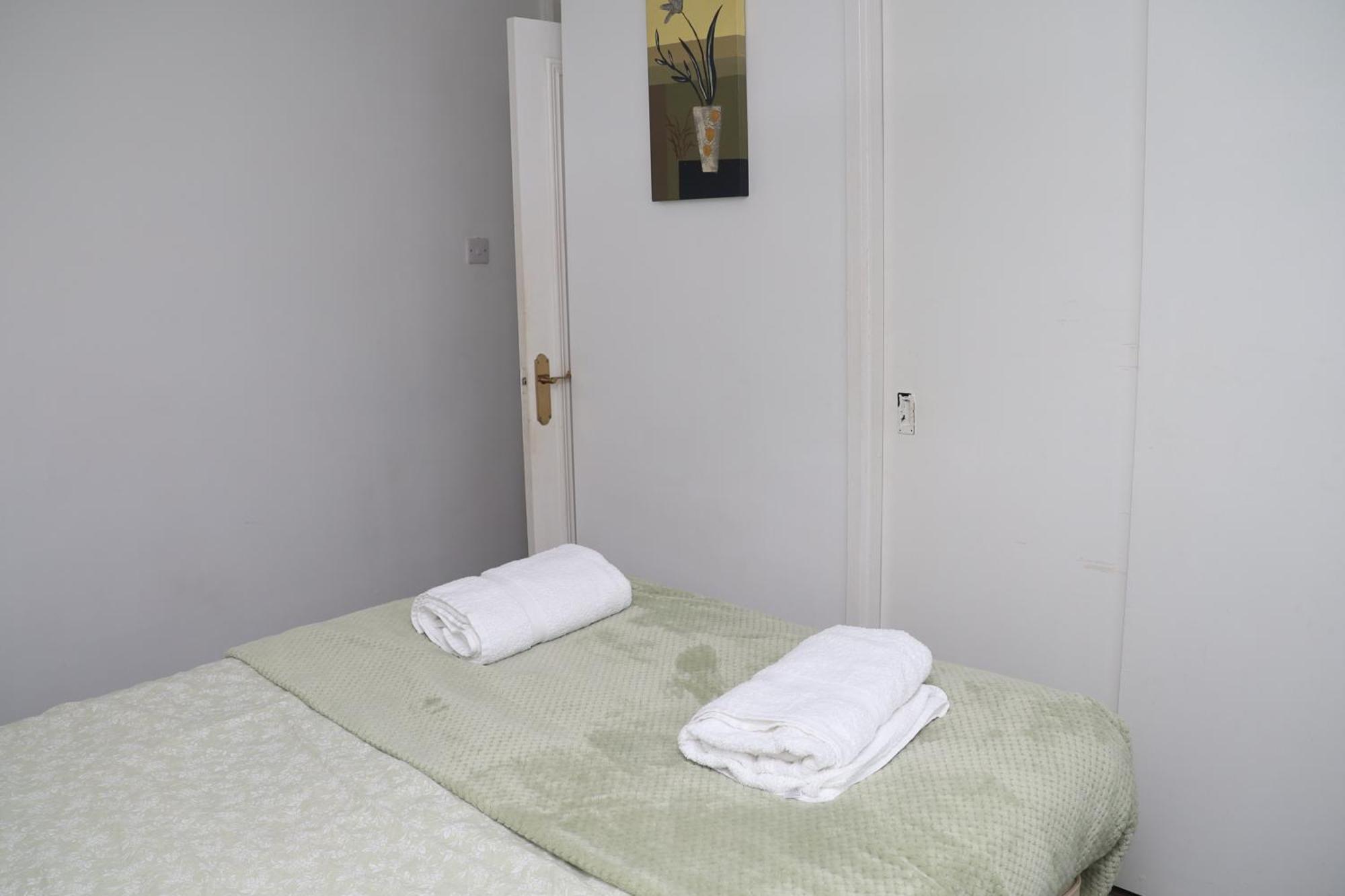 Superb 3 Bedroom Flat In Stafford Dış mekan fotoğraf